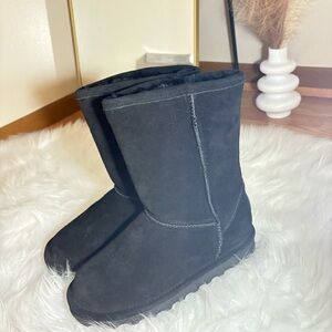 Bearpaw Black Suede Boots